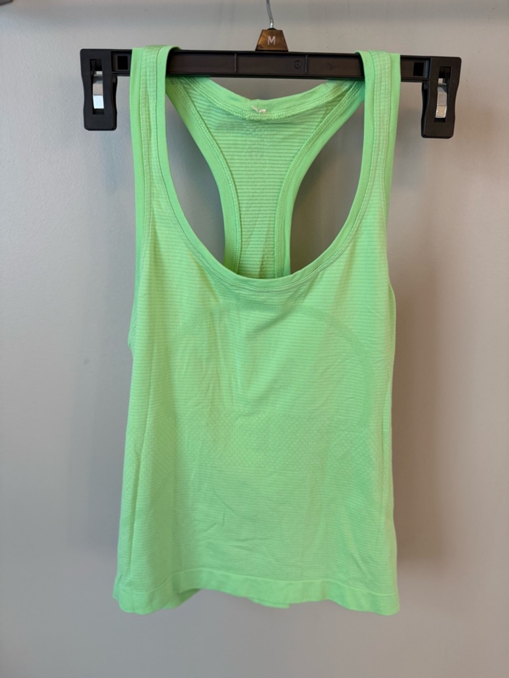 Lululemon Women’s Swiftly Tech Racerback Tank Top. Size 6. Green